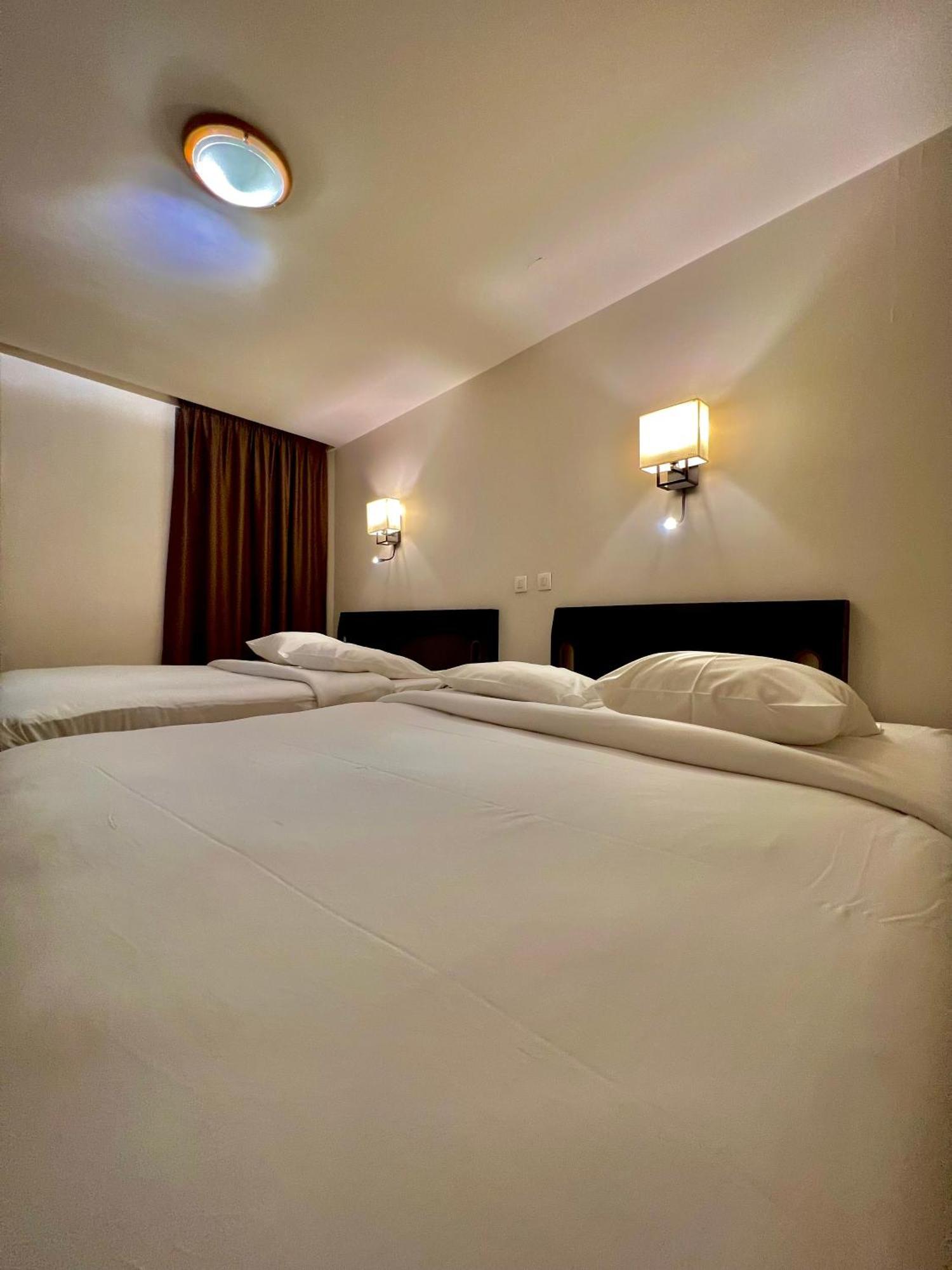 Hotel Belle Fontainebleau Bagian luar foto