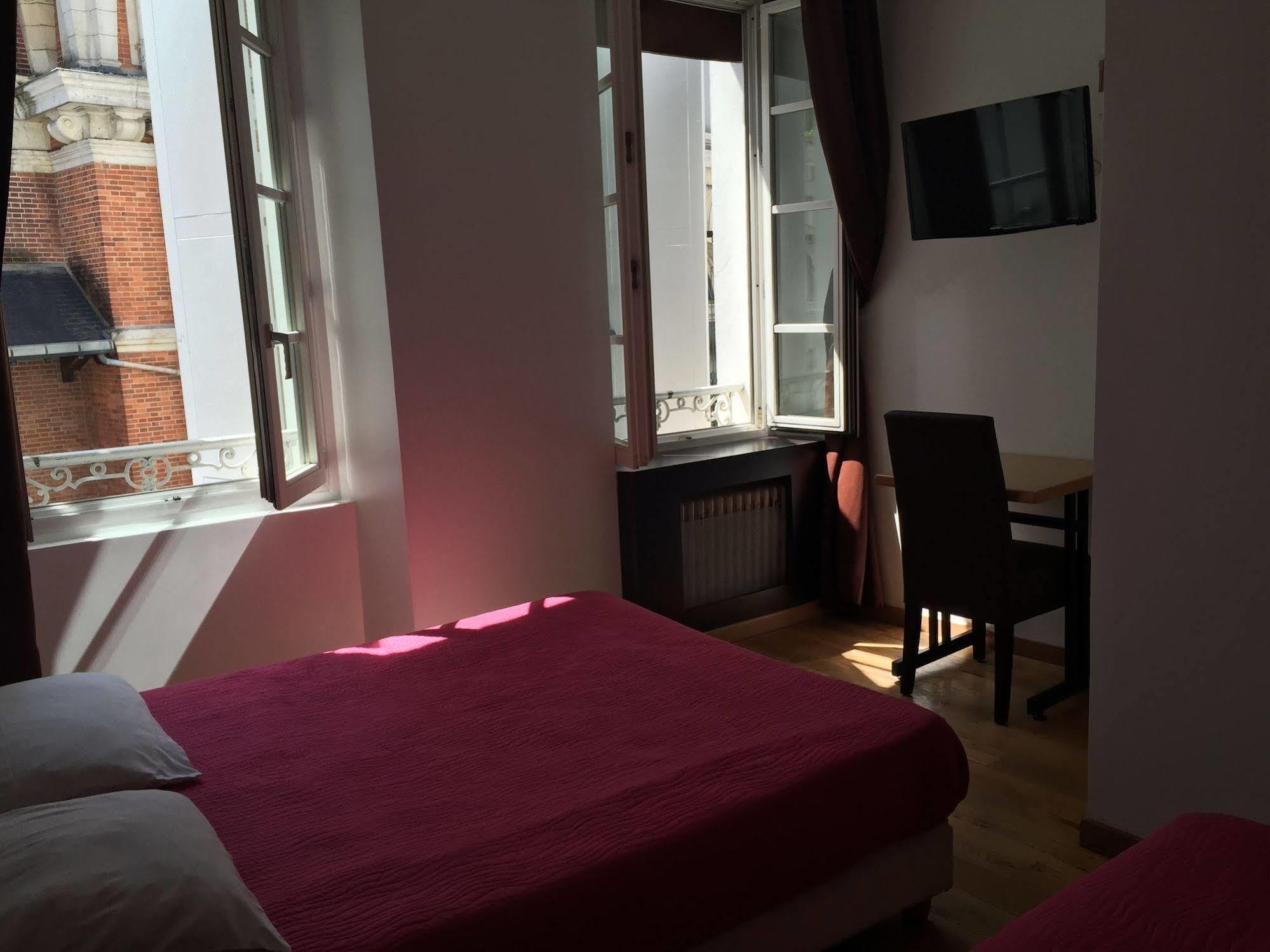 Hotel Belle Fontainebleau Bagian luar foto
